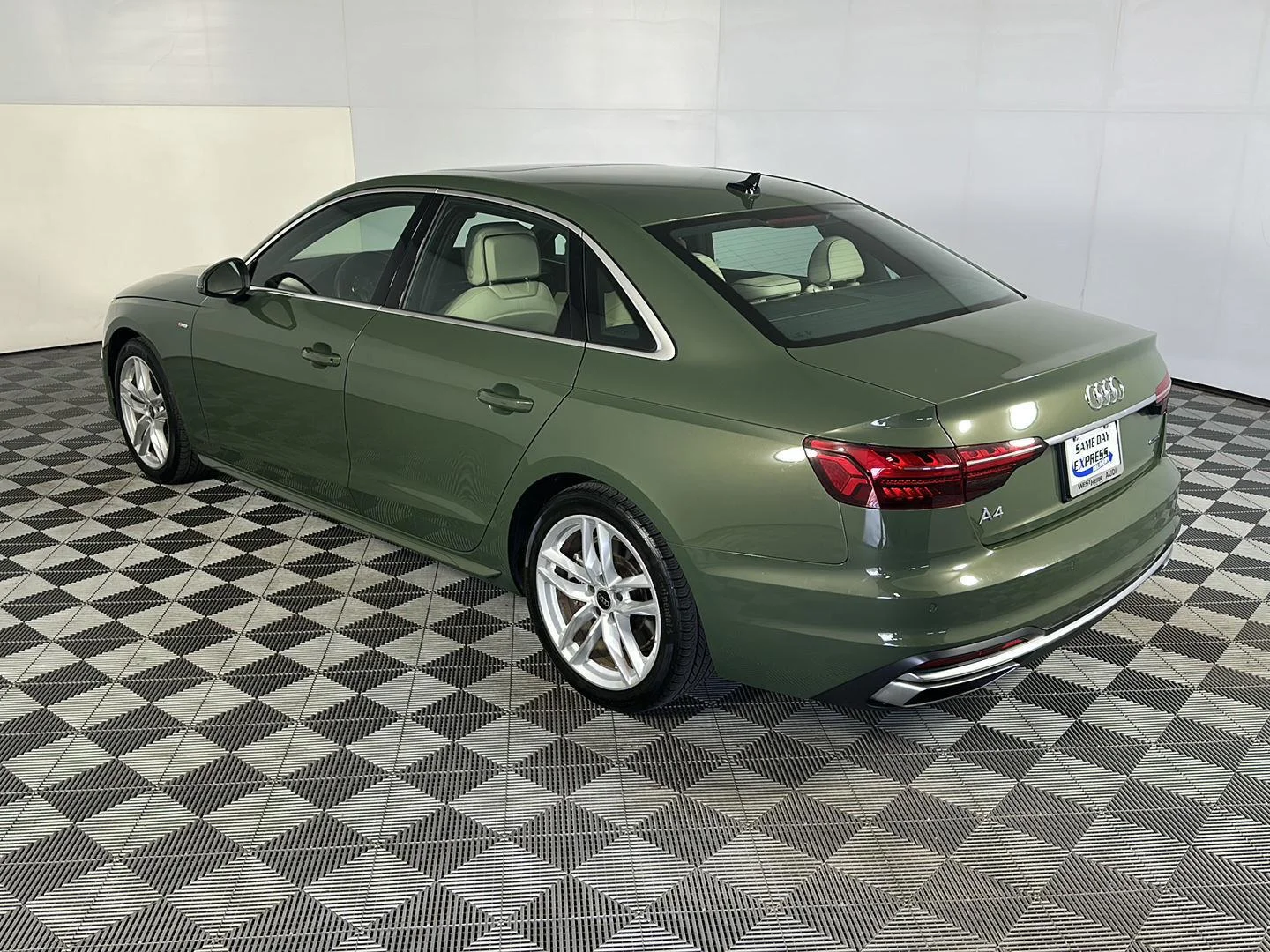 Used 2024 District Green Metallic Audi S line Premium image 11