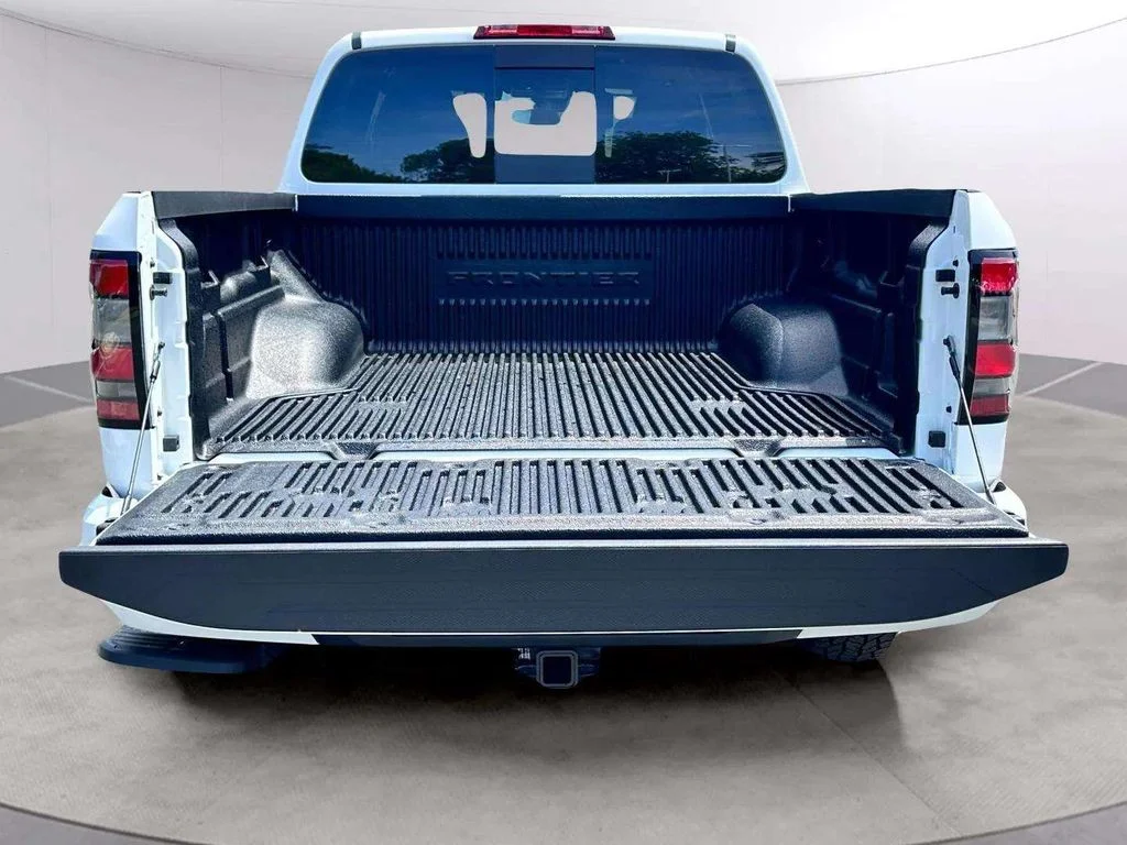 New 2026 Glacier White Nissan Crew Cab PRO-4X® image 15