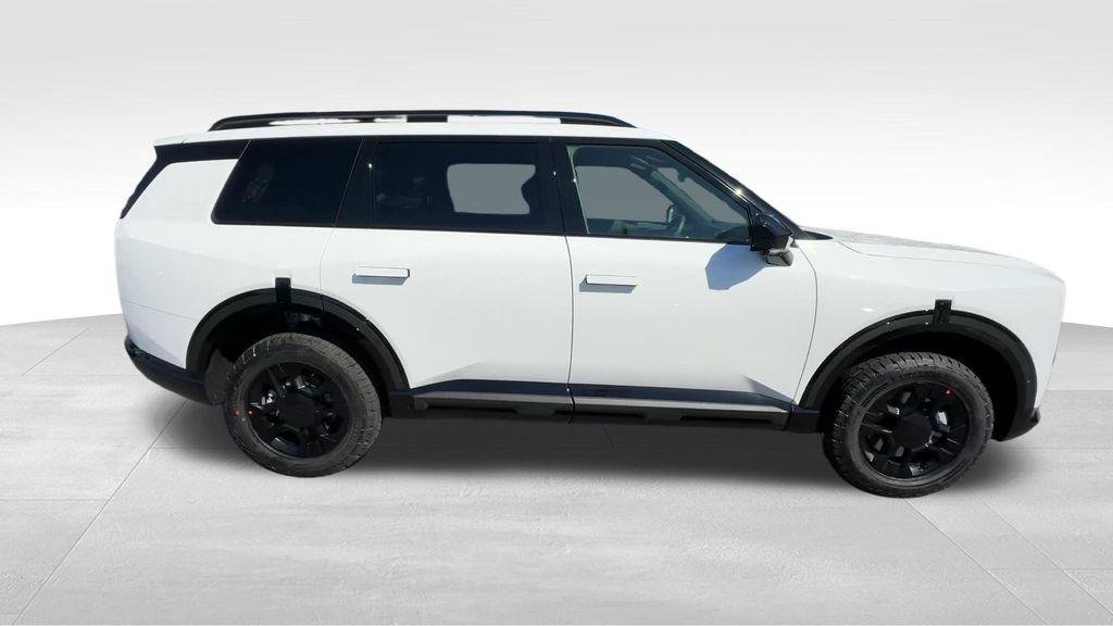 New 2027 Glacial White Pearl Kia X-PRO SX image 7