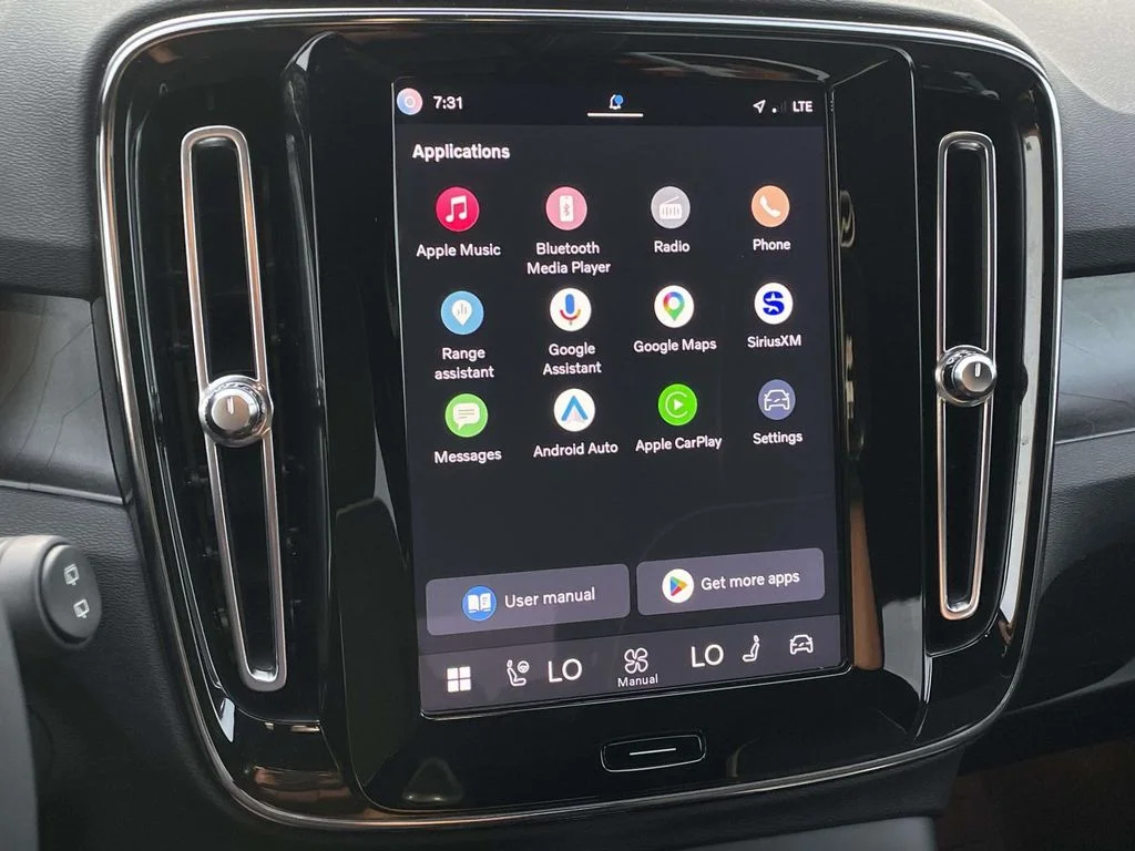 2023 Volvo XC40 Ultimate - Photo 16