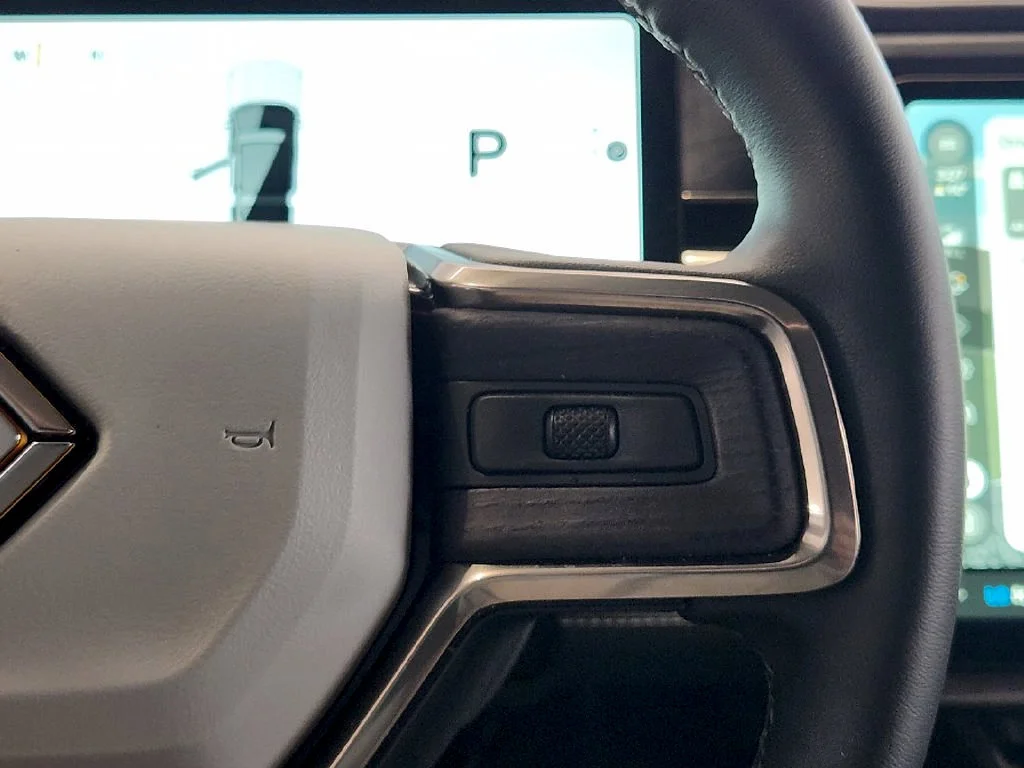 Used 2025  Rivian Adventure Dual Motor Max Pack image 28