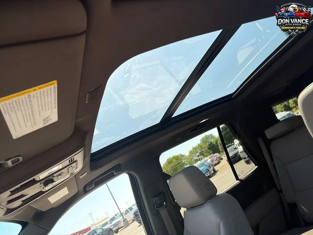 Used 2024 White Chevrolet Z71 image 20