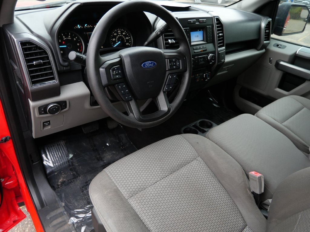 Used 2018 Red Ford XLT image 3