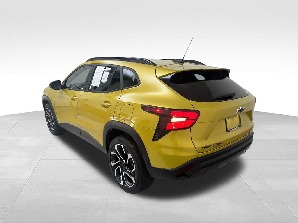 Used 2024 Yellow Chevrolet 2RS image 3