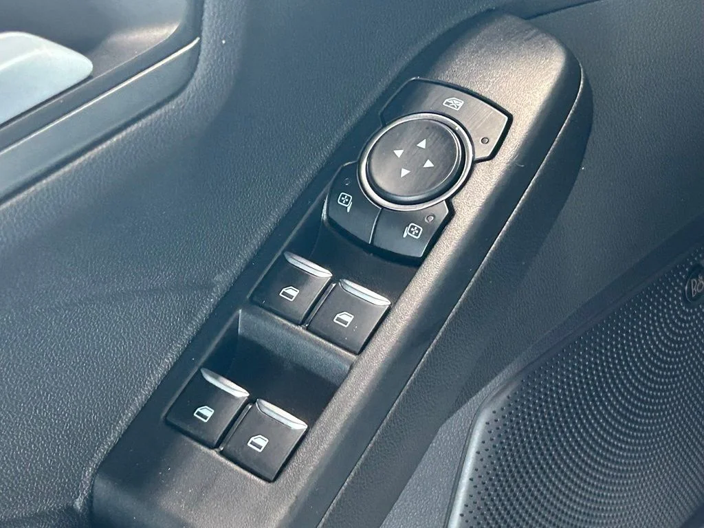 Used 2023 Oxford White Ford Active image 18