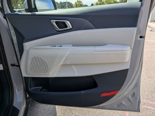 Certified Used 2025 White Kia EX image 33