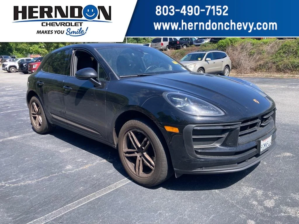 2023 Porsche Macan T's photo