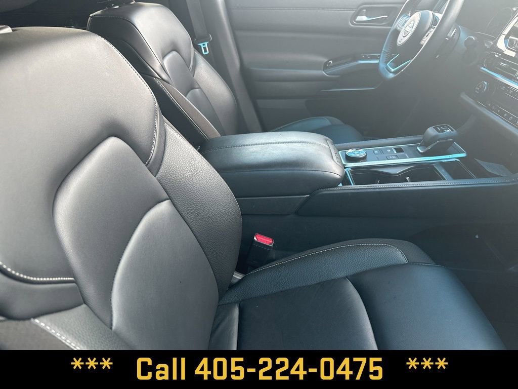 Used 2025  Nissan SL image 46