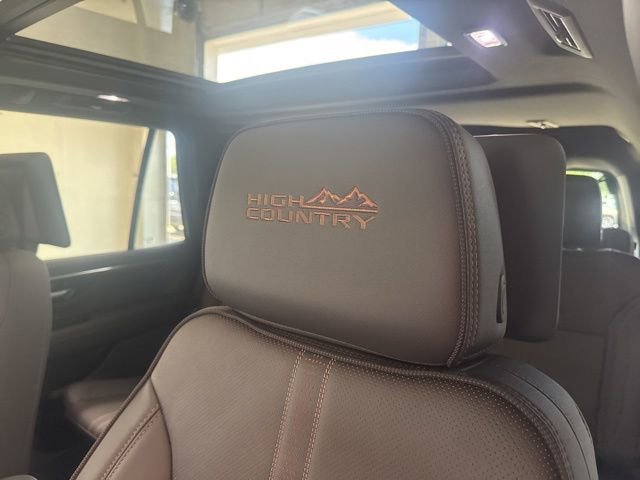 New 2026 Polar White Tricoat Chevrolet High Country image 11