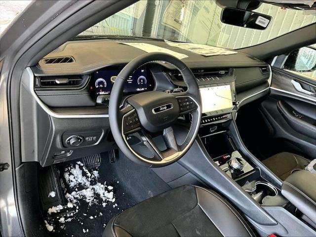New 2026 Baltic Gray Metallic Clear-Coat Exterior Paint Jeep Laredo image 9