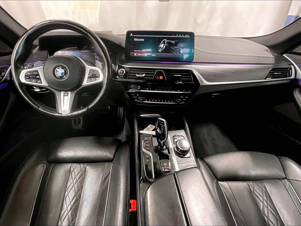 Used 2022 Black BMW M550i xDrive image 21
