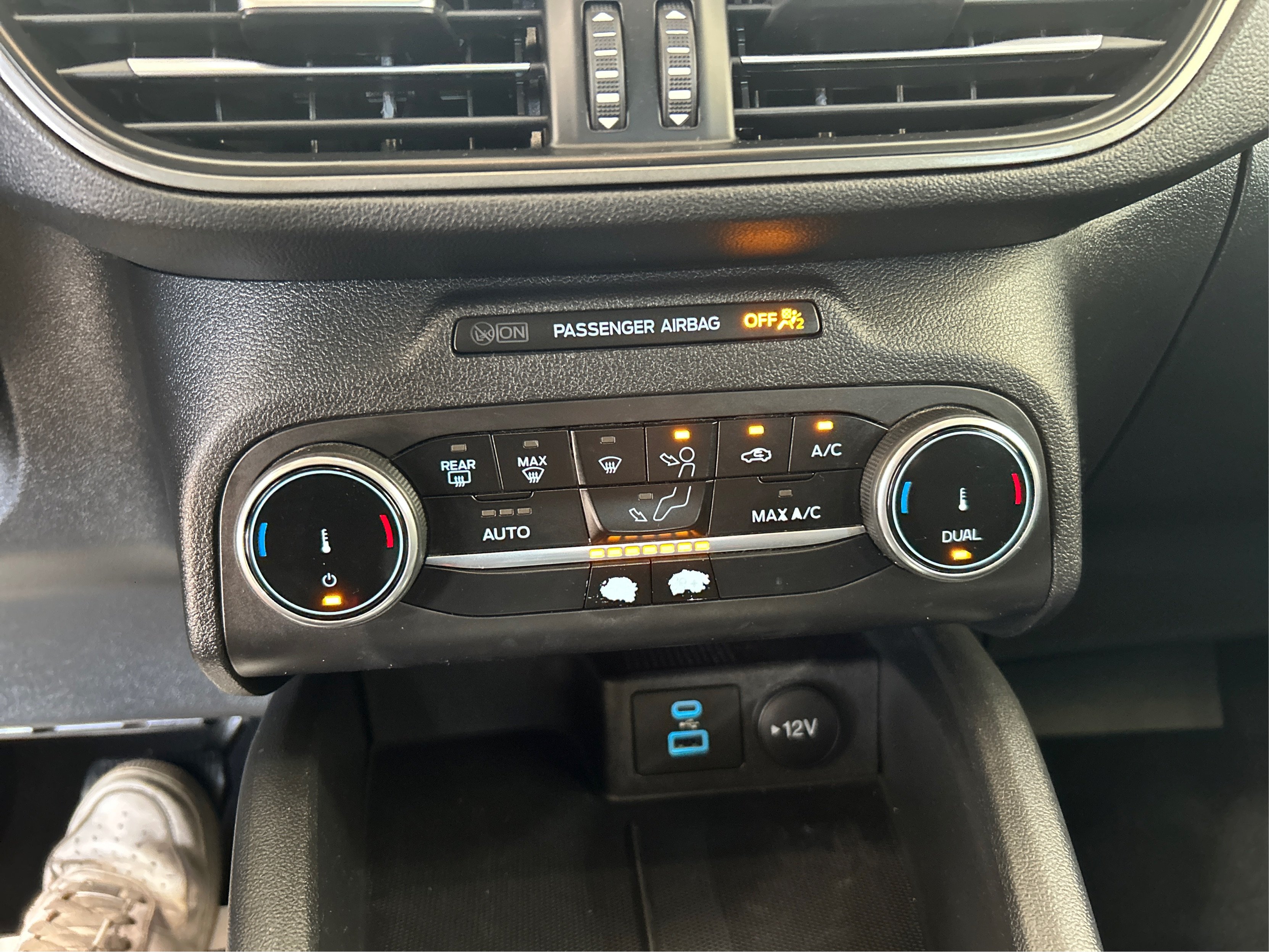 Used 2023 Black Ford Active image 27