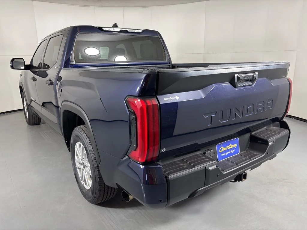 Used 2022 Blue Toyota SR5 image 6