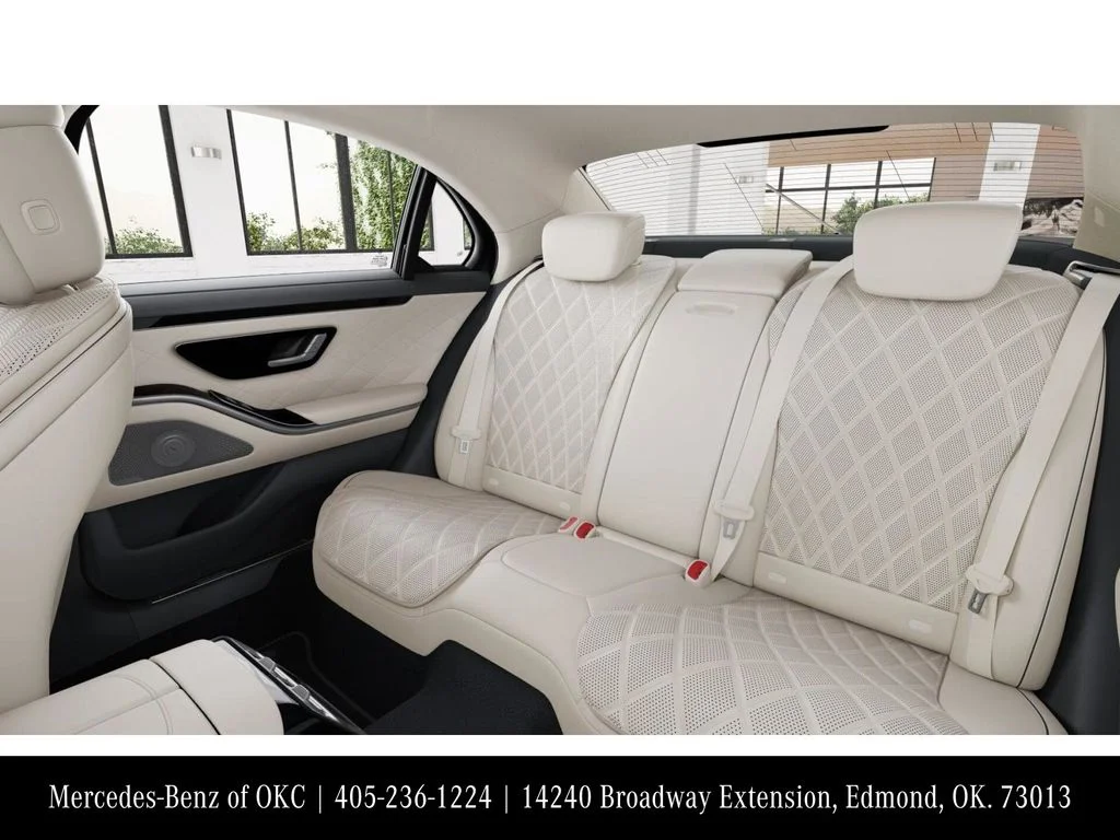 New 2026 White Mercedes-Benz S 580 image 5