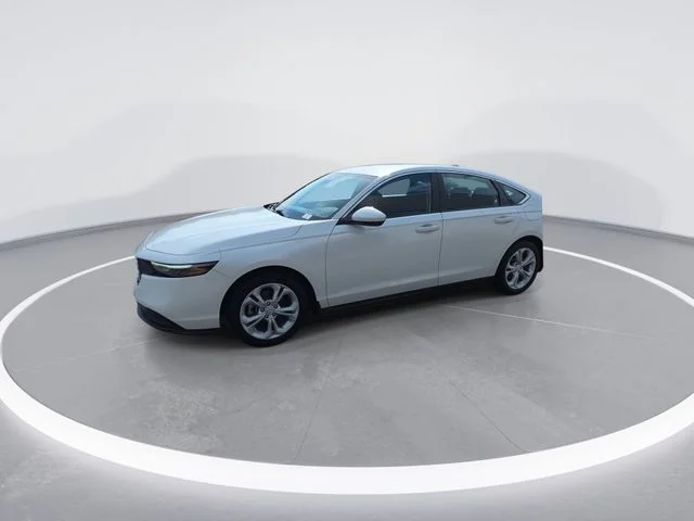 Used 2025 White Honda LX image 4