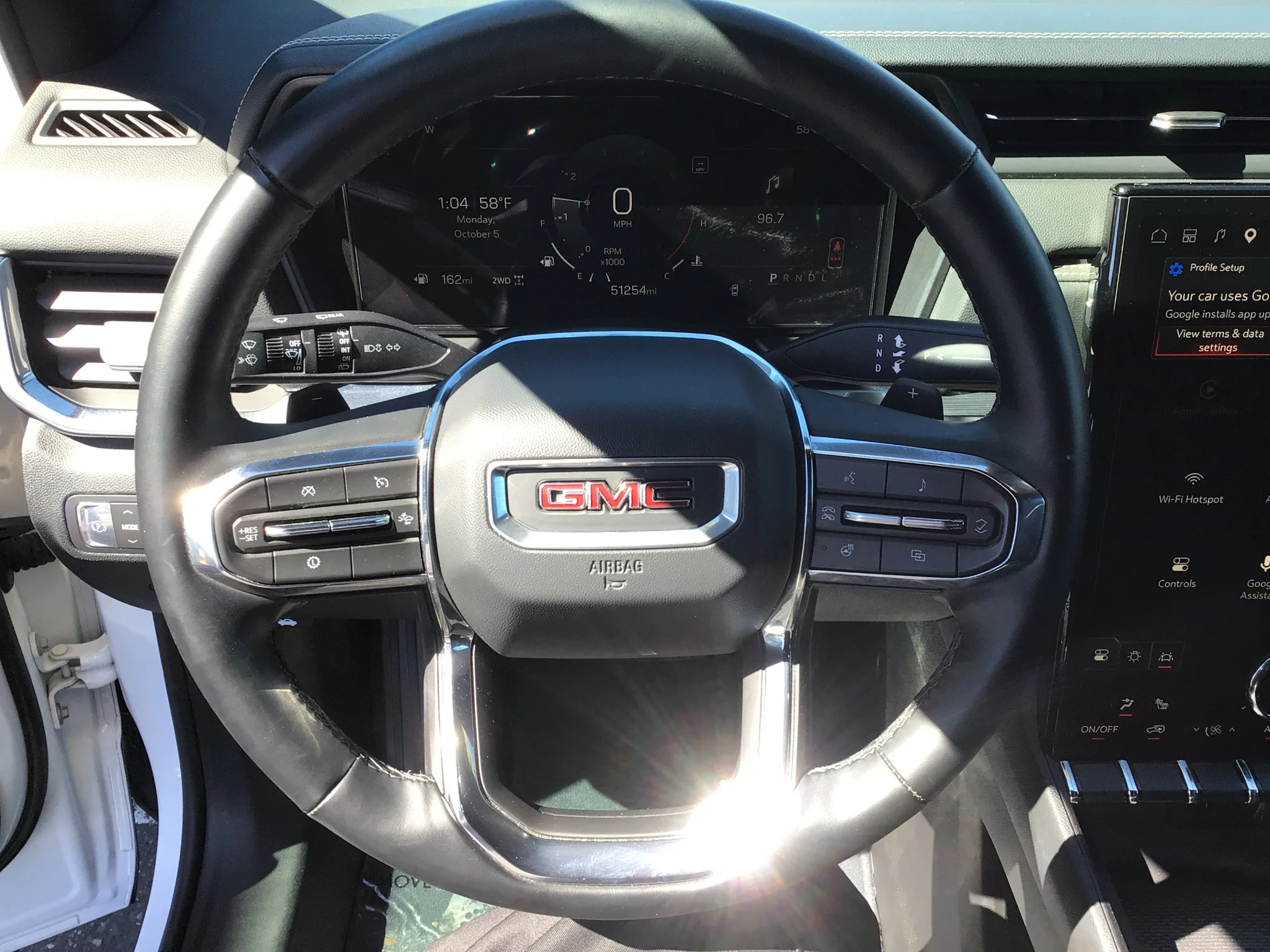 Used 2025 Summit White GMC Elevation image 12