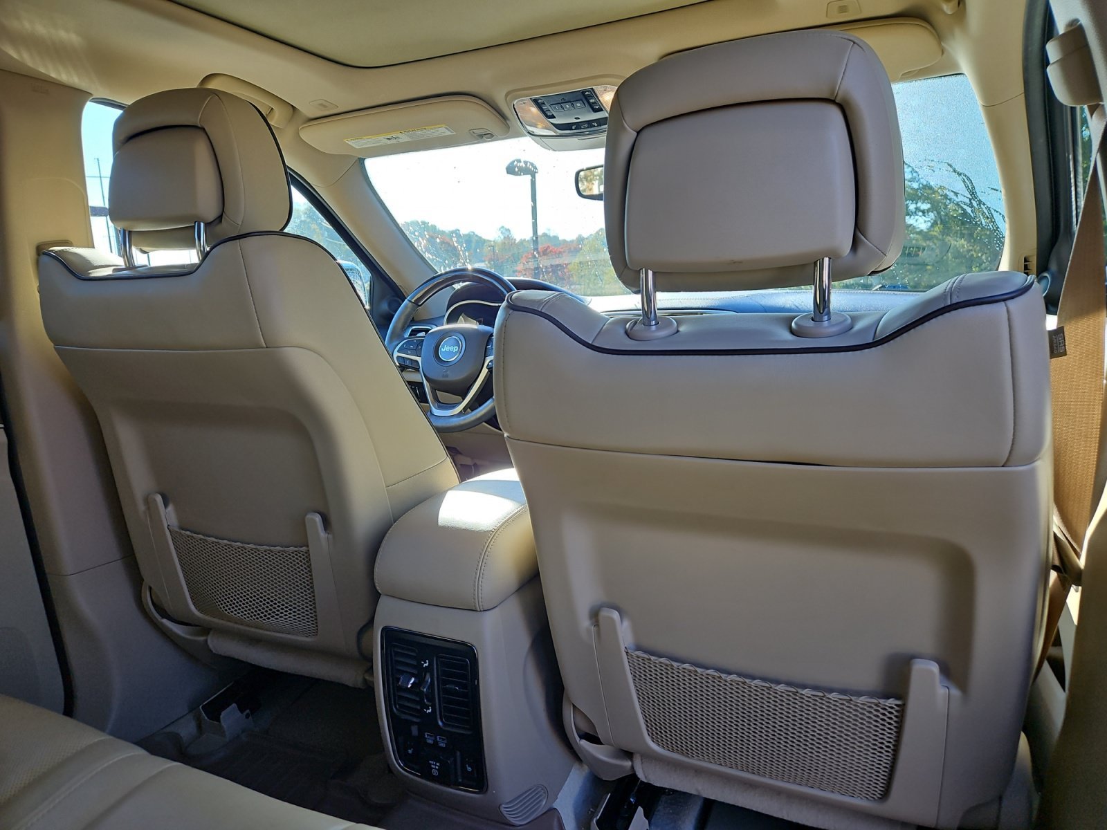 Used 2017 Black Jeep Overland image 18
