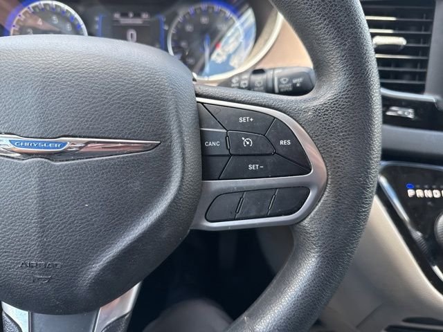 Used 2021 Gray Chrysler LXI image 30
