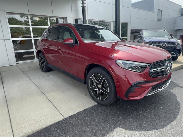 New 2026 MANUFAKTUR Patagonia Red Metallic Mercedes-Benz AWD GLC 300 4MATIC® 4dr SUV image 21