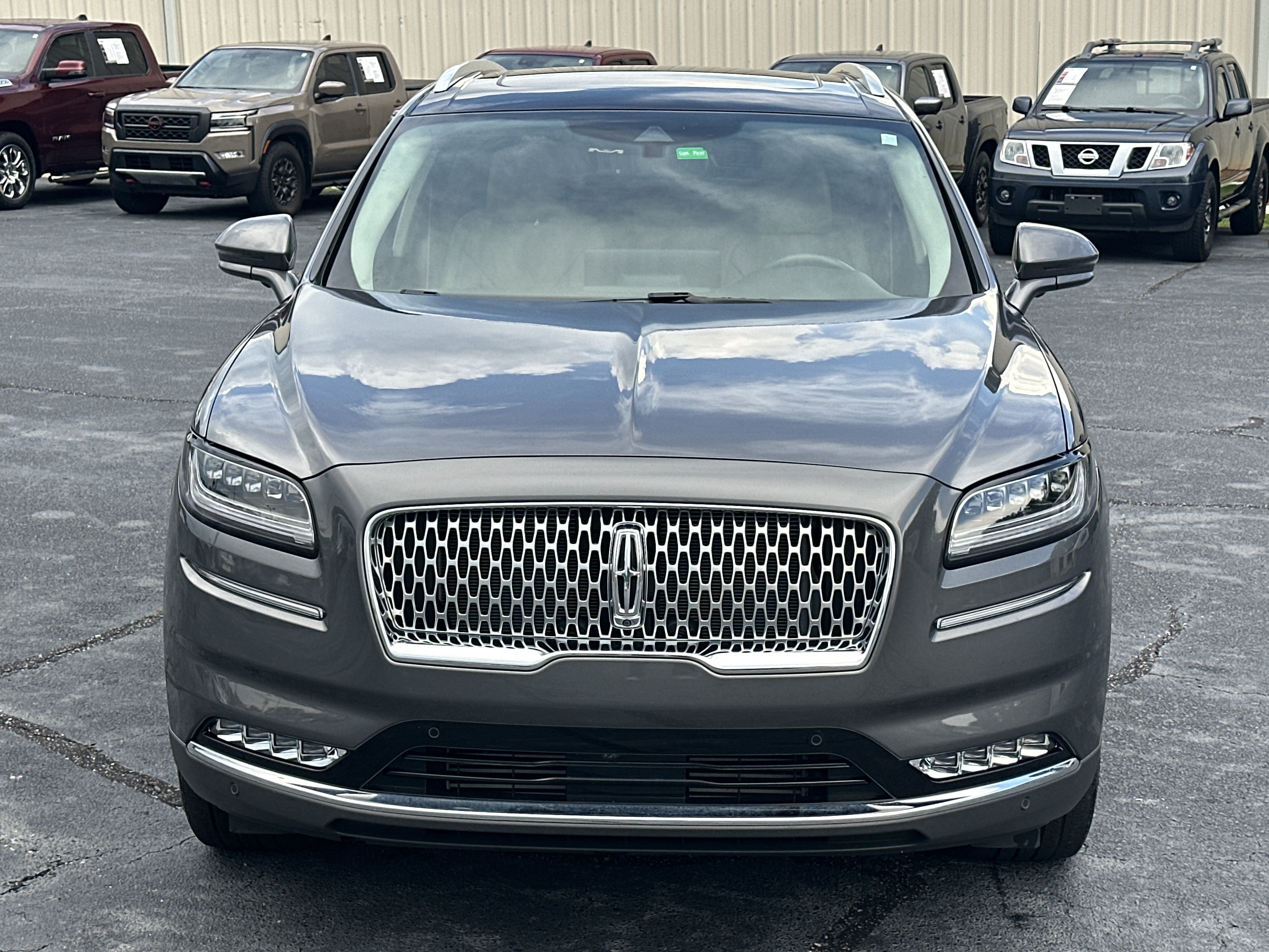 Used 2022 Gray Lincoln Reserve image 3