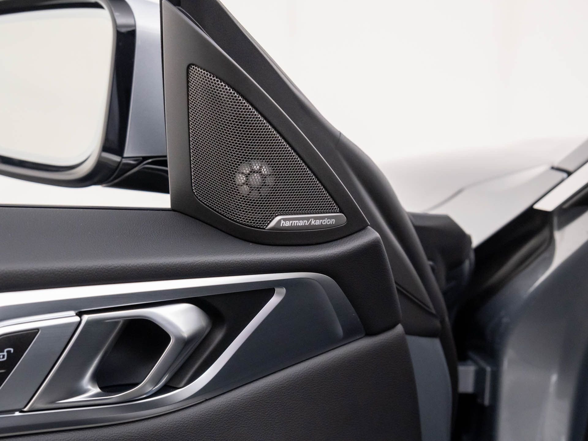 New 2026 Skyscraper Grey Metallic BMW xDrive40 image 14