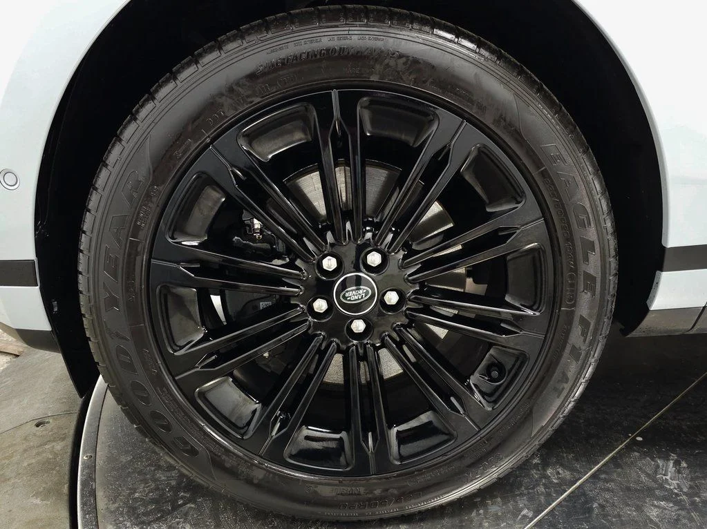 Certified Used 2026 Gray Land Rover S image 15