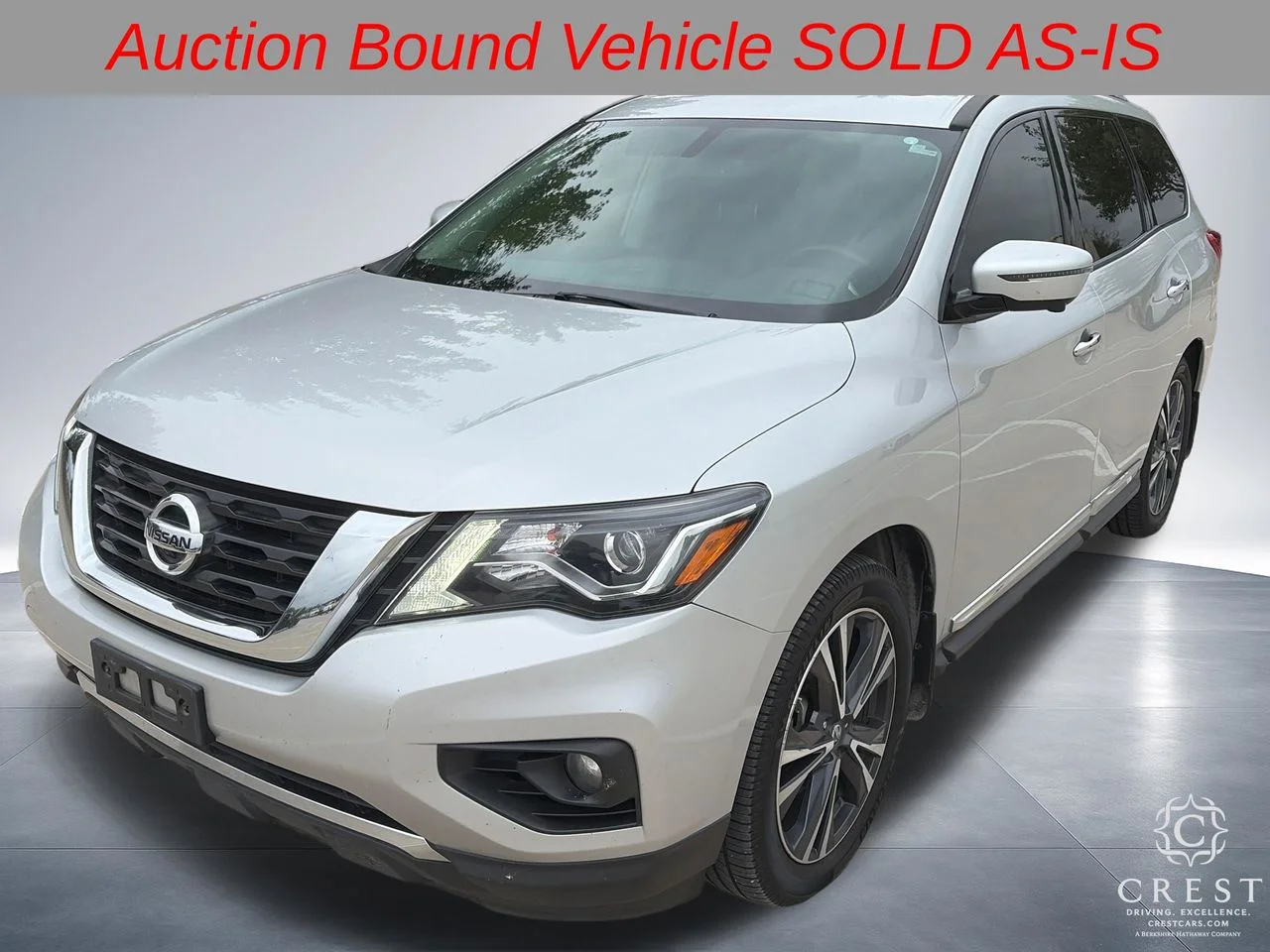 Used 2018 Brilliant Silver Nissan Platinum image 4