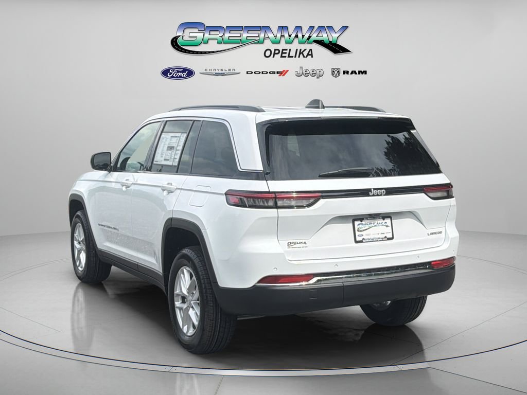 New 2026 White/off-white Jeep Laredo X image 5