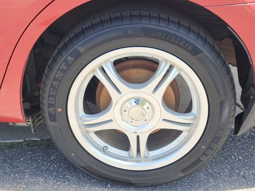 Used 2016 Red Toyota S image 17