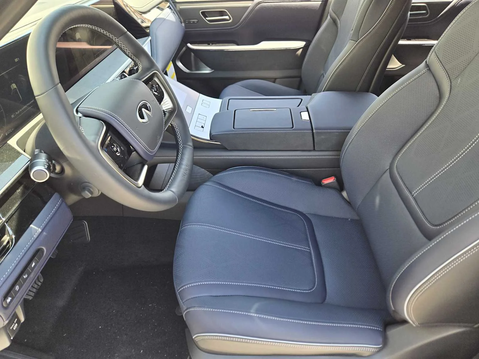 New 2026 RADIANT WHITE INFINITI Sport 4WD image 8