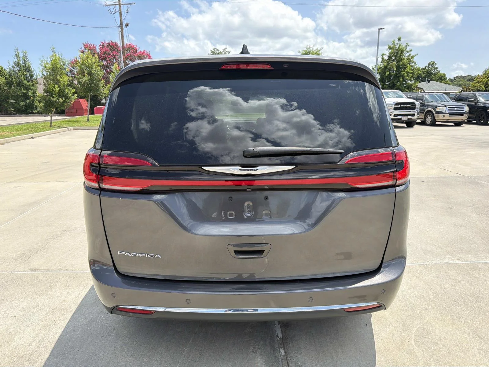 Used 2023 Gray Chrysler Touring L FWD image 6
