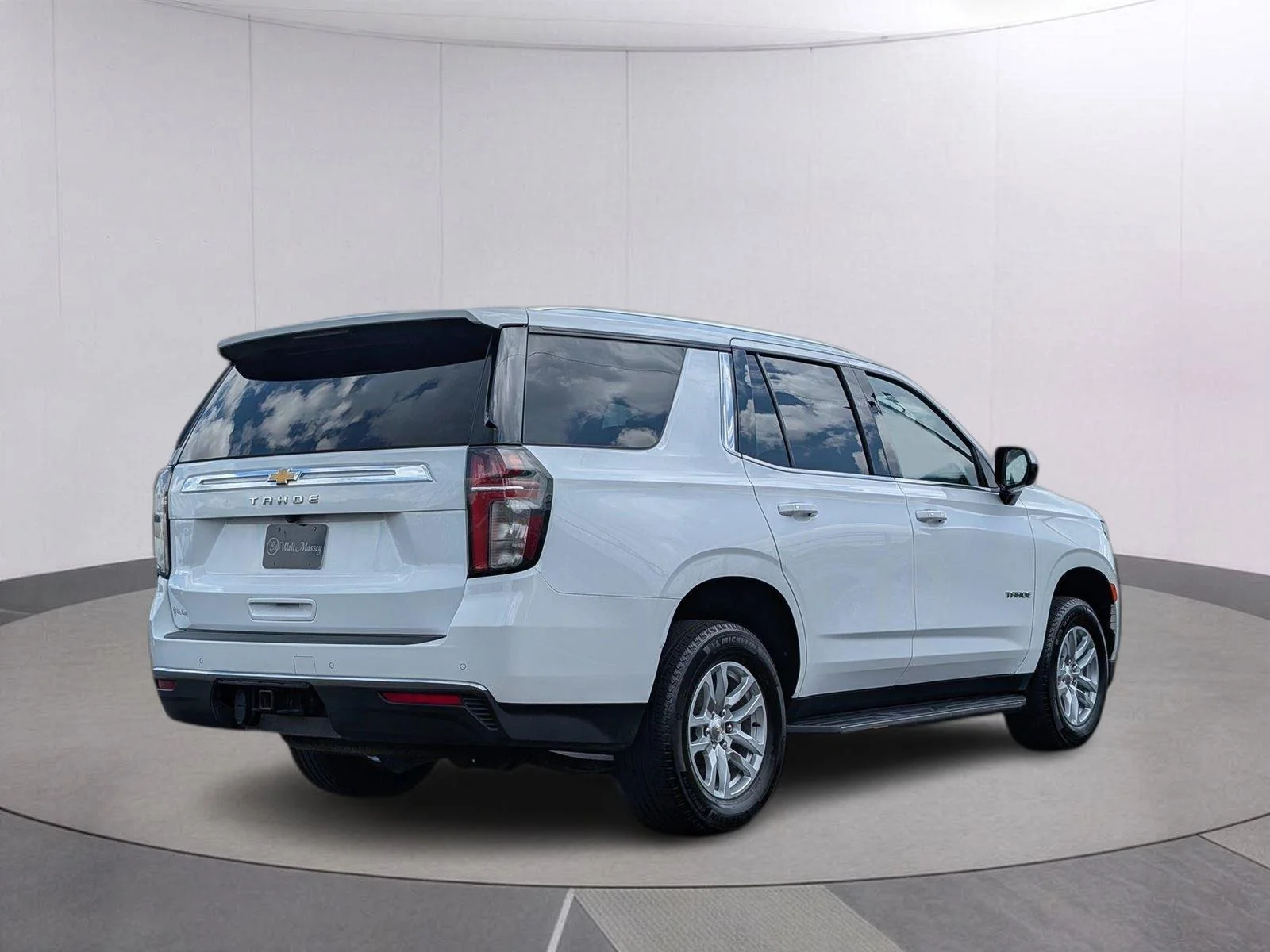 Used 2023 Summit White Chevrolet LS image 2