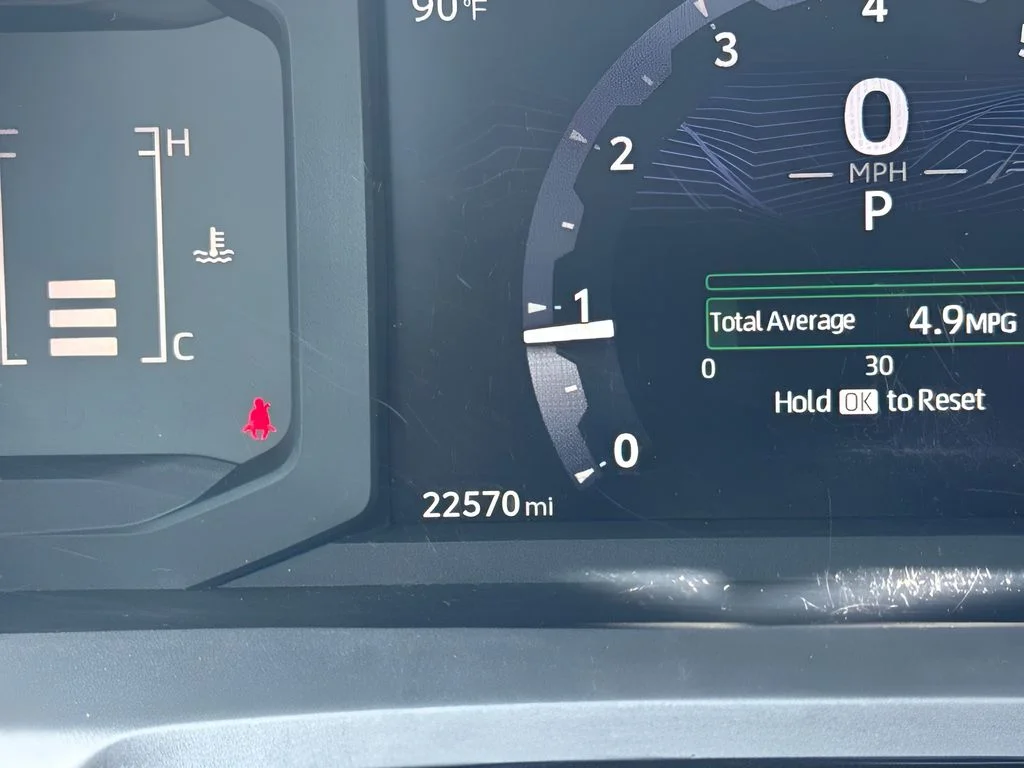 Used 2025 White Toyota SR image 17