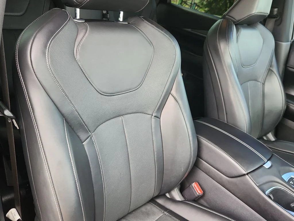 Used 2022 Black INFINITI LUXE image 18