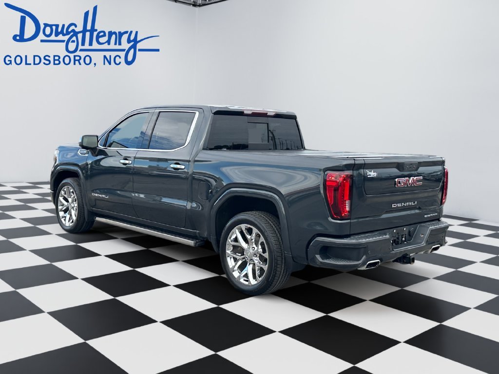 Used 2021 Green GMC Denali image 3