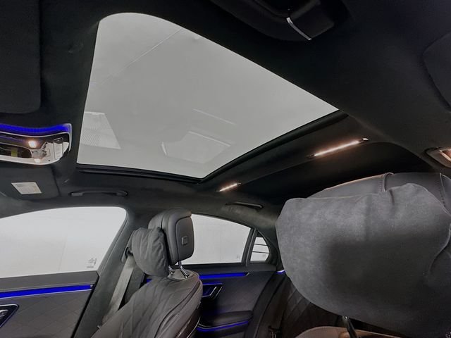 New 2026 MANUFAKTUR Moonlight White Metallic Mercedes-Benz S 580 image 22