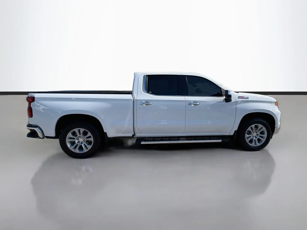 Used 2025 White Chevrolet LTZ image 4