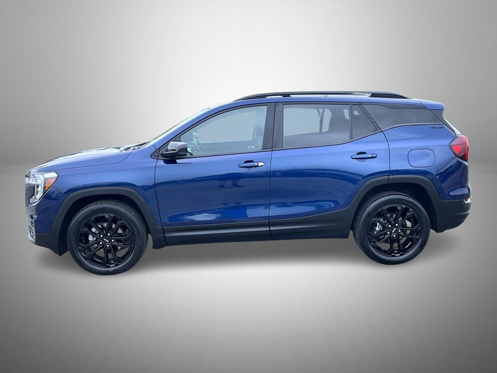 Used 2022 Blue GMC SLE image 8