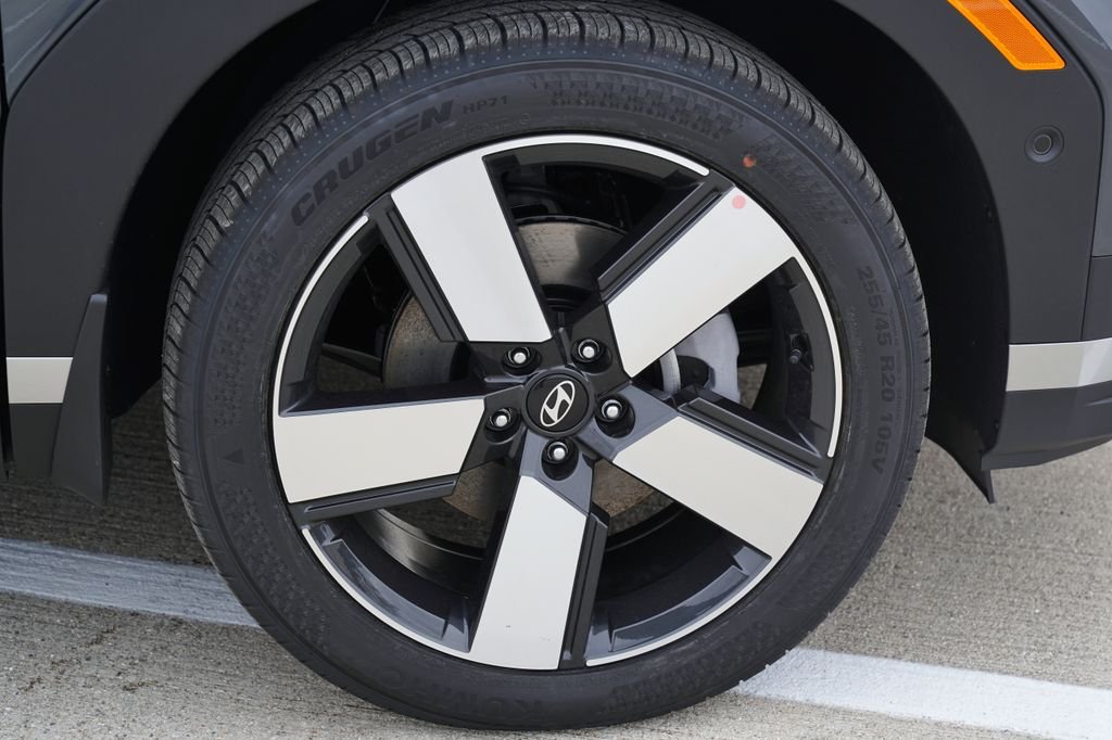 New 2026 Ecotronic Gray Hyundai Limited image 33