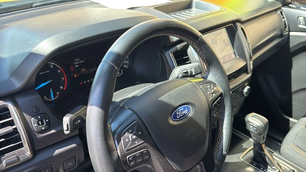 Used 2022 Cyber Orange Metallic Tricoat Ford XLT image 22