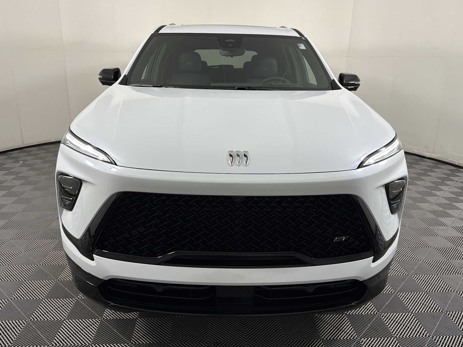 New 2026 Iridescent White Tricoat Buick Sport Touring image 2