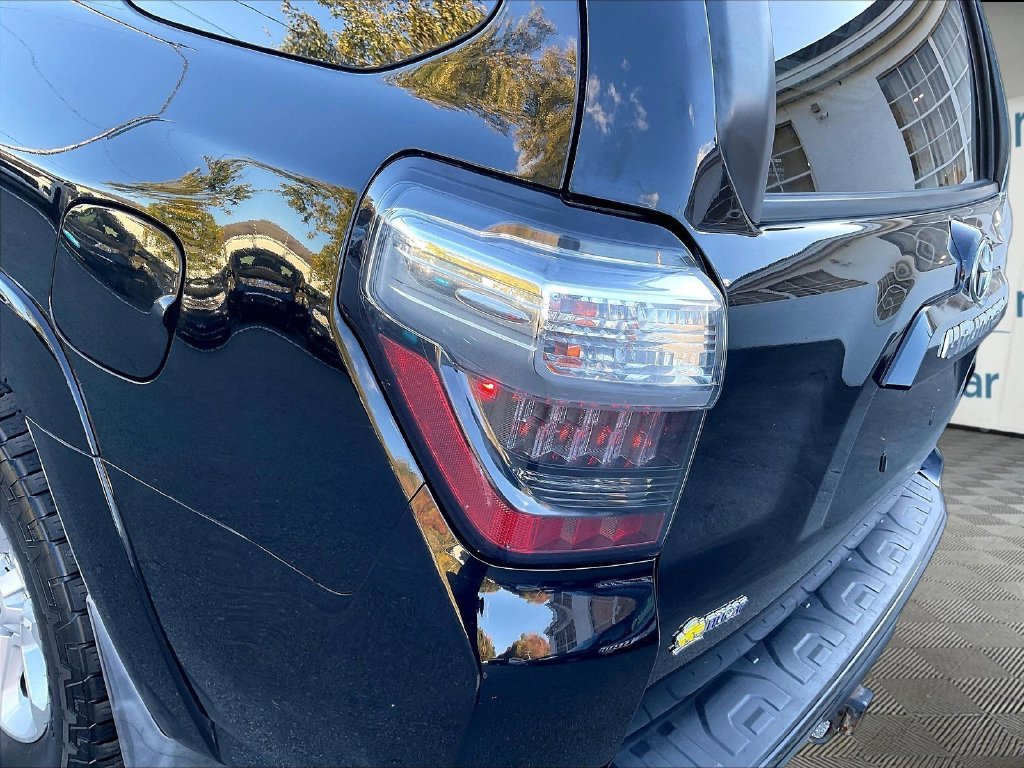 Used 2017 Black Toyota SR5 Premium image 32
