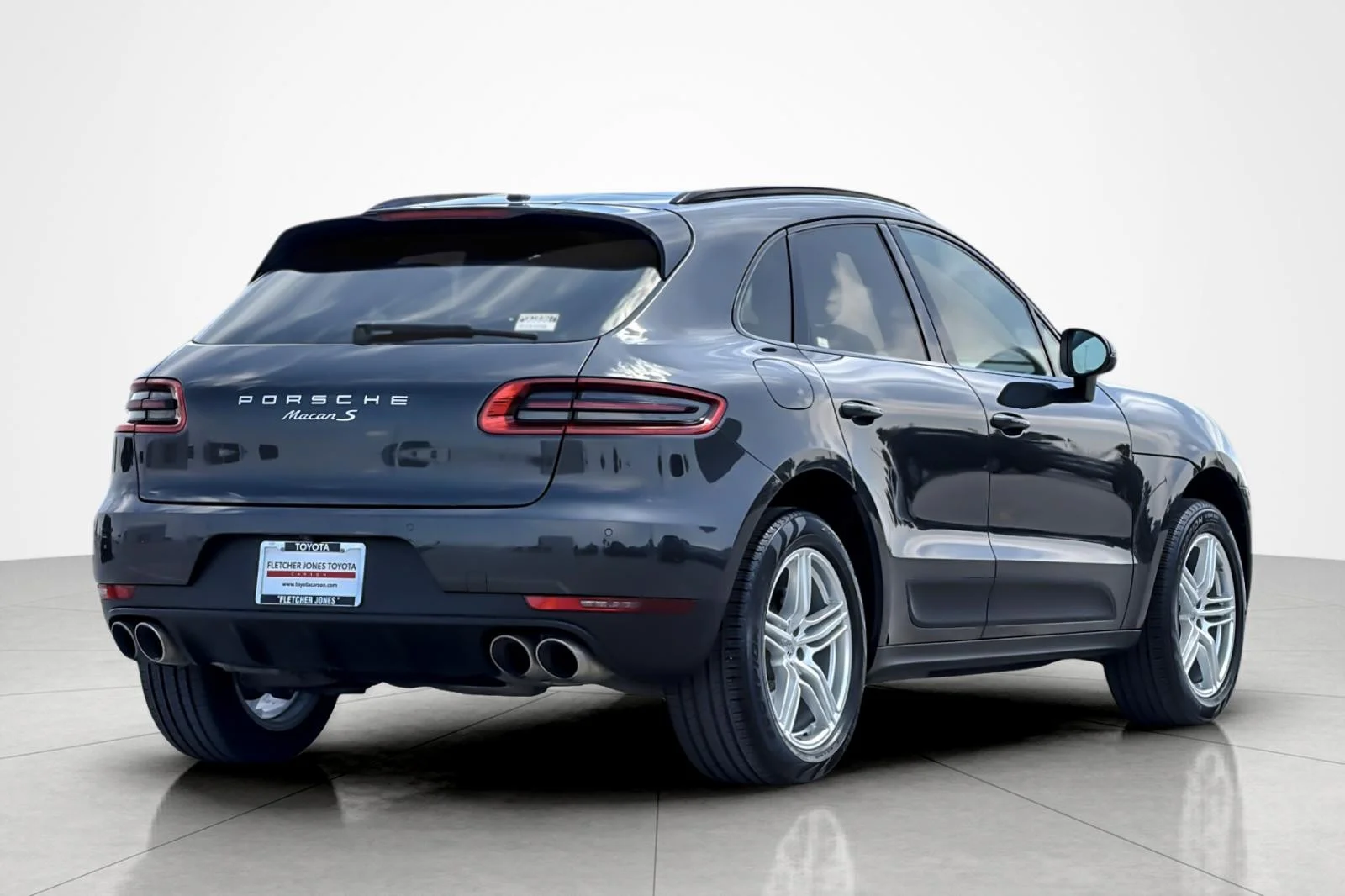 Used 2018 GRAY Porsche S image 5