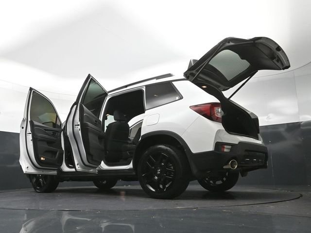 Used 2024  Honda Black Edition image 32