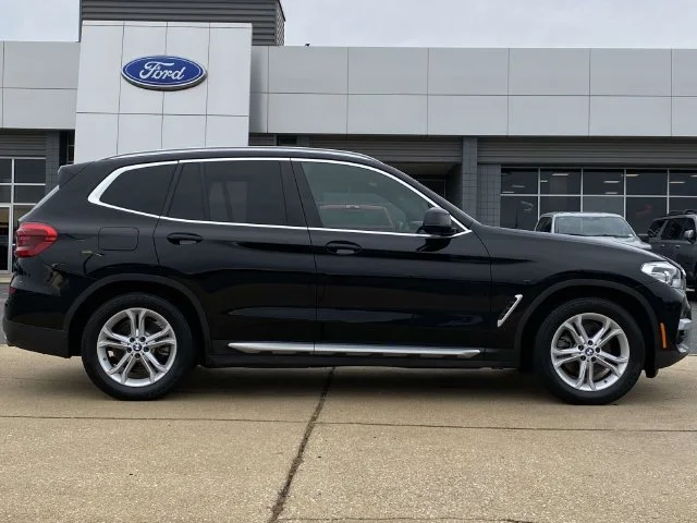 Used 2020 Black BMW sDrive30i image 2