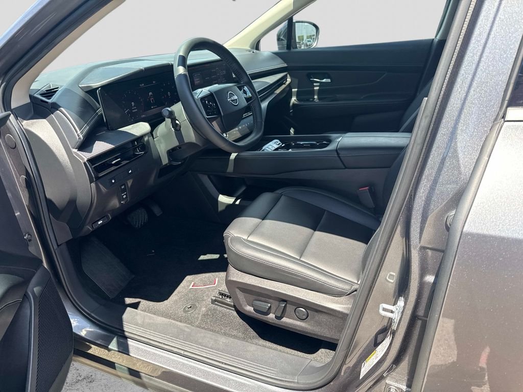 Used 2025 Gray Nissan SV image 18