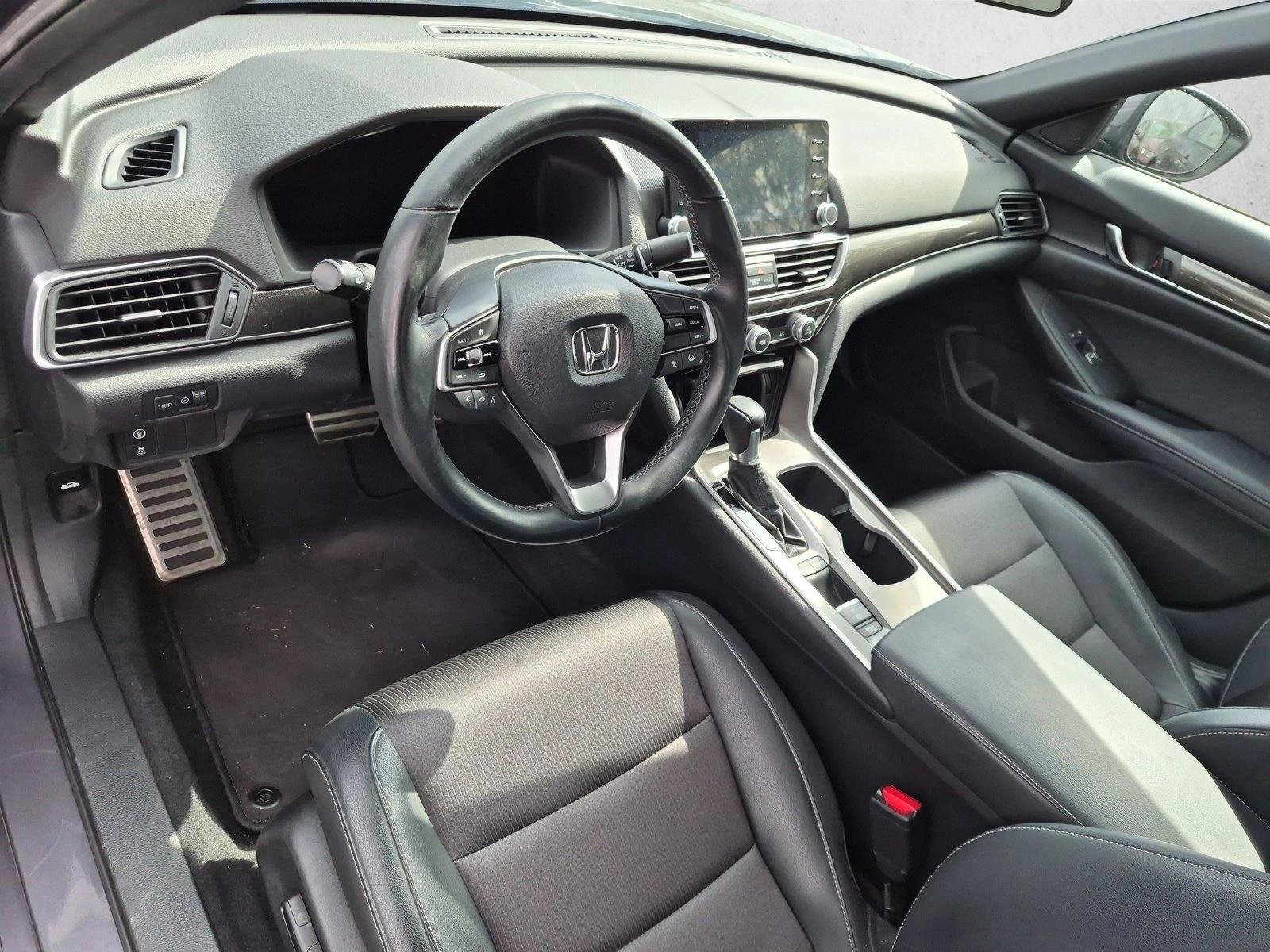 Used 2018 Modern Steel Metallic Honda Sport 1.5T image 9