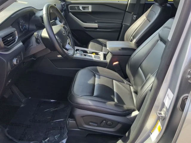 Used 2022 Silver Ford XLT image 21