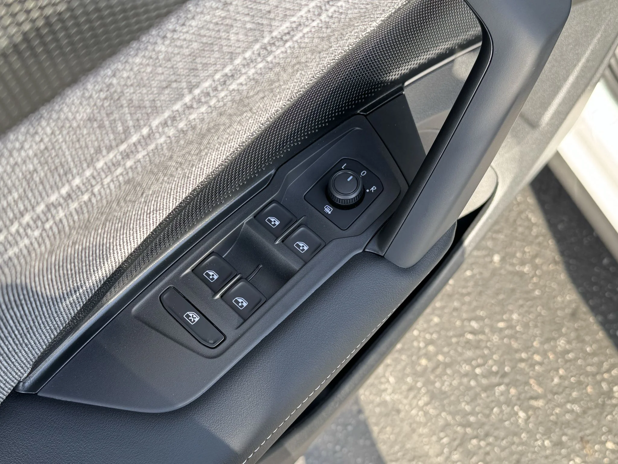 New 2026 Pure White Volkswagen S image 13