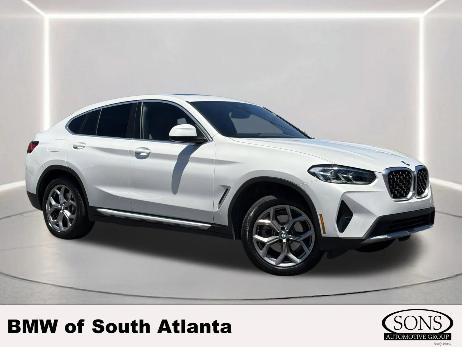 2025 BMW X4 xDrive30i's photo